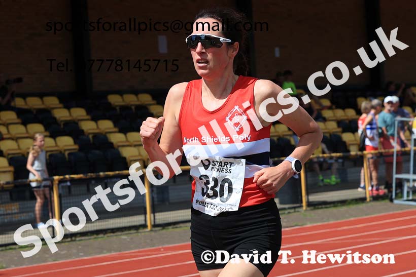 Womens 3000 metres, 2024 NE Masters Track and Field Champs., Monkton Stadium, Jarrow.  Photo: David T. Hewitson/Sports for All Pics